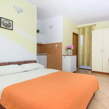 Anka Apartment Marina